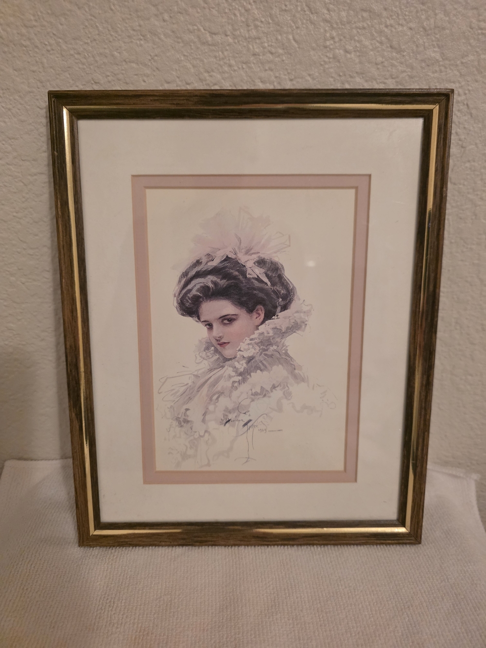 Vintage Portrait Wall Art in Pink and Gold Frame